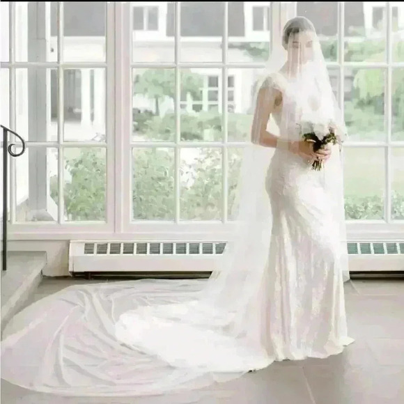 Elegant Wedding Veils   - Picture 5 of 12